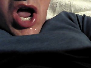 jbarths huge cum shot into own mouth