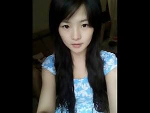 Sensual chinese sassy teen dancing on webcam