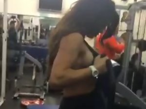 Big melons Wench at my Gym (2)