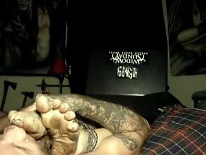 Extremely lewd foot worship and orgasm!