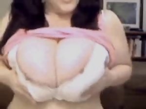 Mega titties and cleavage