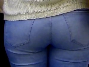 Candid - Fabulous Young woman Butt In Tense Jeans