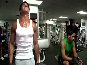 Public gym pickup leads to dick sucking