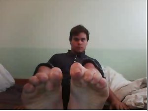straight lads feet on webcam