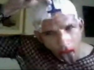 Austrian Poppers Pig shaving head (video 1 of 3)