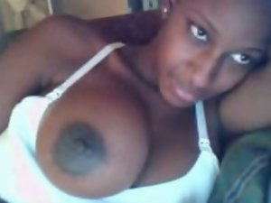 Chesty lustful ebony gal on webcam
