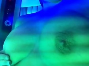 Dirty wife sunbed big melons