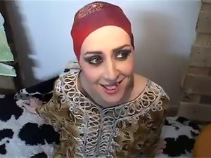 arab hijab beurette sadia marocaine damsterdam
