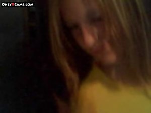 Sensual Blond Luscious teen Displays Hooters And Fingers Muff On Webcam