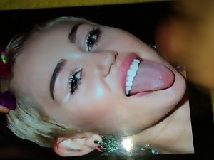 Miley Cyrus Cumshot