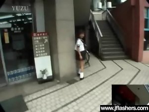 Asian Nympho Flash Body Then Get Nailed Brutal movie-31